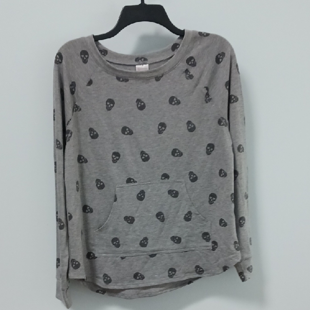 No Boundaries Gray and Black Cowl Neck Sweater with Heart Pattern
